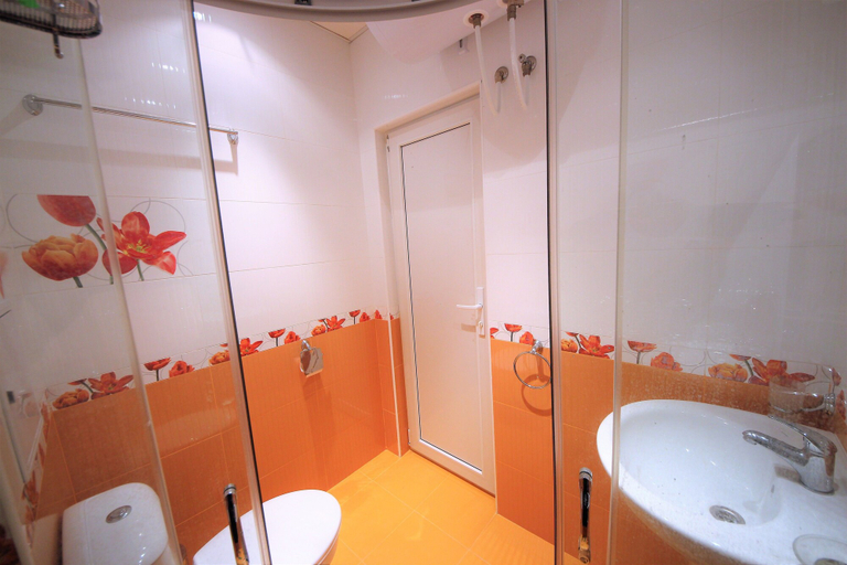Bathroom 5, Menada Butterfly Apartments, Nesebar