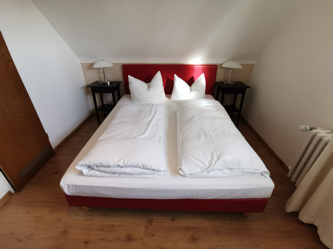 Bedroom 16