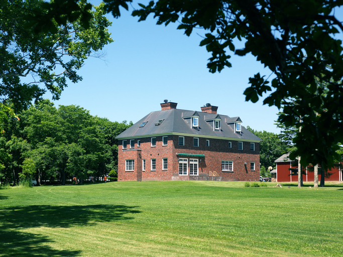 Hazel Grouse Manor, Shibecha