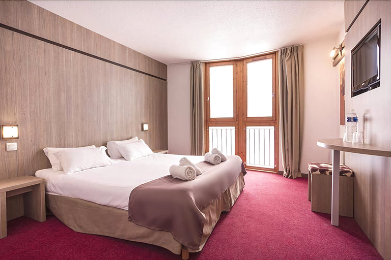 Bedroom 2, Hôtel Club MMV Les Mélèzes, Savoie