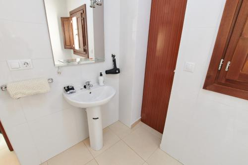 Bathroom, Apartamentos Elvira 36, Granada