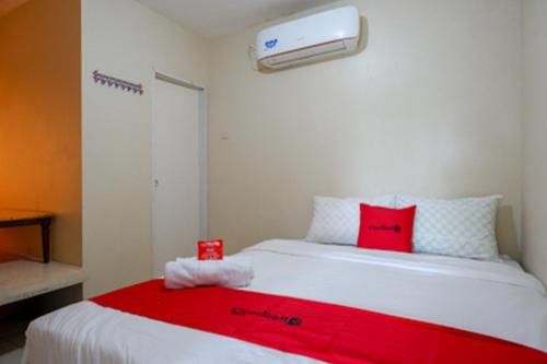 RedDoorz near Ahmad Yani Monument Park Kudus, Kudus