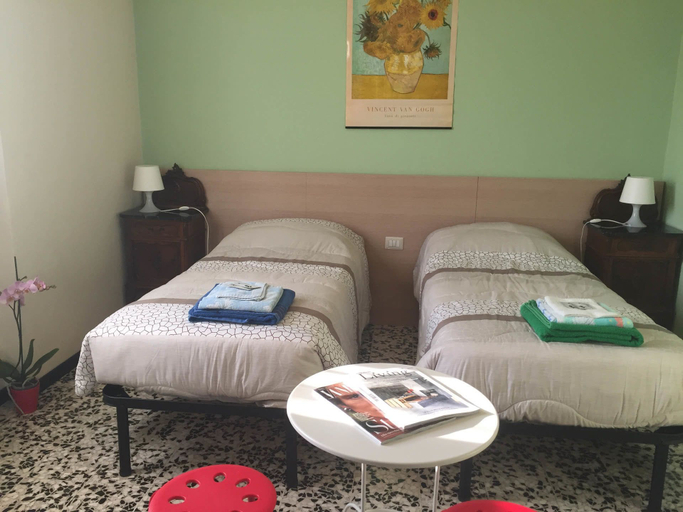 Bedroom 2, B&B Orchidea Bianca, Novara