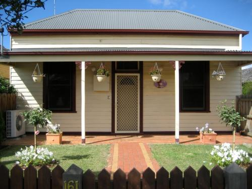 Bloomsbury Cottage, E. Gippsland - Bairnsdale