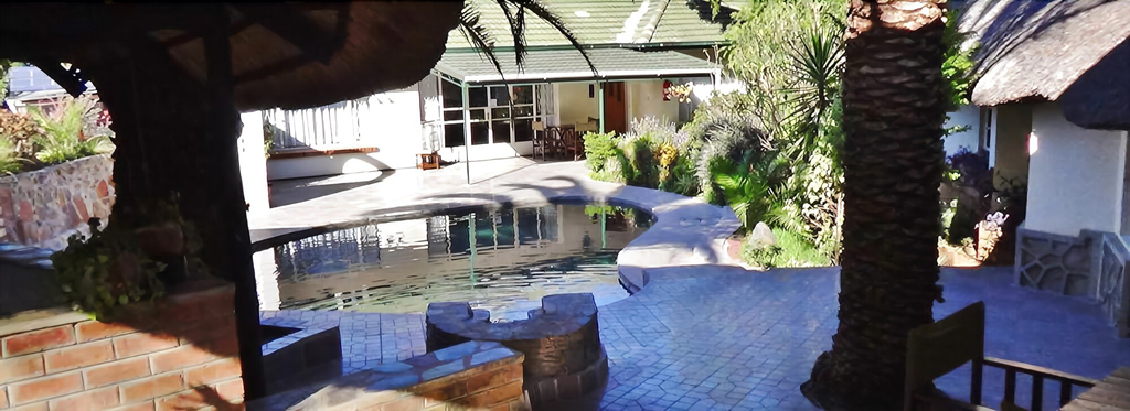Parrot Lodge, Bulawayo