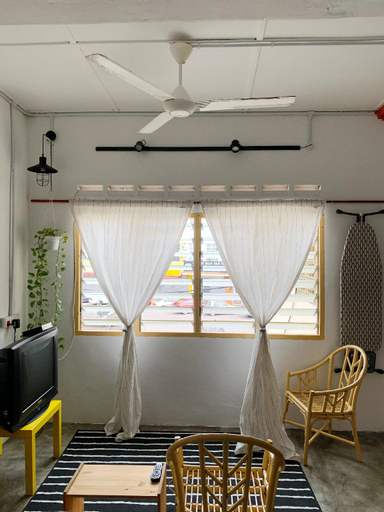 Lobby, Omar's Backpackers Hostel, Mersing