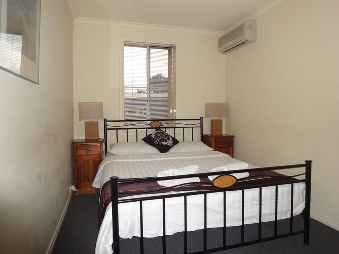Bedroom 4, Moonee Valley Views Apartments, Melbourne