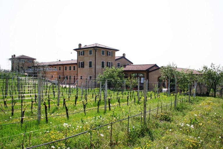 Exterior & Views 2, Bio Agriturismo Vojon, Mantua