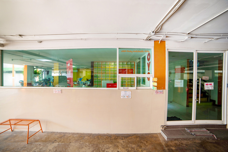 Public Area 2, OYO 460 Int Place, Thon Buri