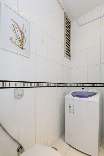 Bathroom 3, Omar do Rio - VP303, Rio de Janeiro