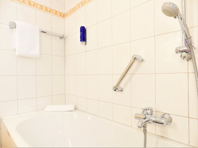 Bathroom 21