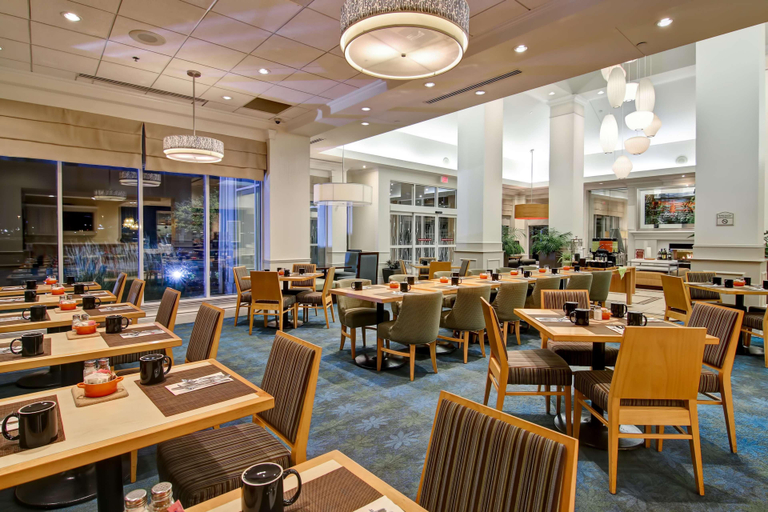 Food & Drinks 4, Hilton Garden Inn Mississauga, Peel