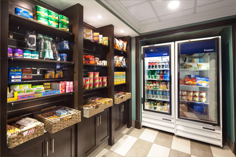 Public Area 2, Hampton Inn & Suites by Hilton Toronto Airport, Peel