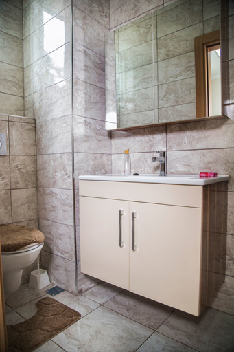 Bathroom 4, Troy Serviced Apartments, Lusaka
