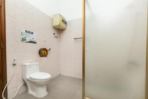 Bathroom, Sakura Hostel Cholon, Quận 5