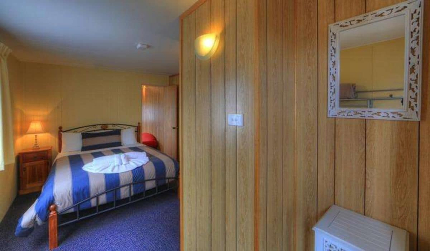 Bedroom 2, BIG4 Kelso Sands Holiday Park, West Tamar - Pt A