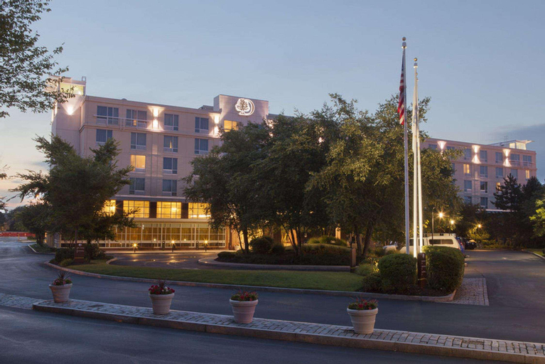 DoubleTree by Hilton Hotel Boston Bayside, Suffolk