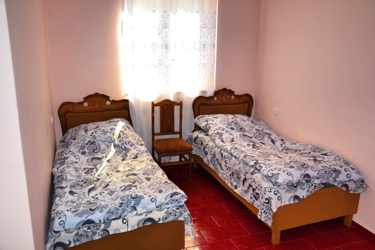 Hotel De La Krunk,