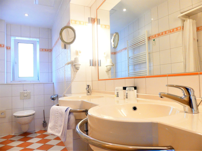 Bathroom 4