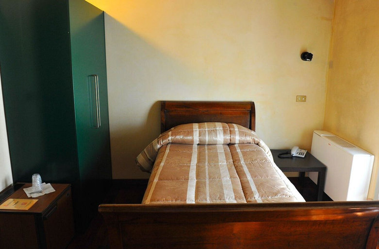 Bedroom 3, Hotel Sporting, Reggio Nell'Emilia