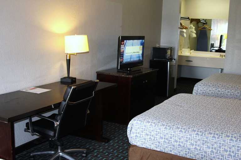 Bedroom 3, Express Inn & Suites Trion, Chattooga