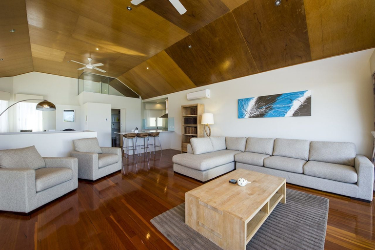 Others 3, Waters Edge Townhouse 4, Magnetic Island