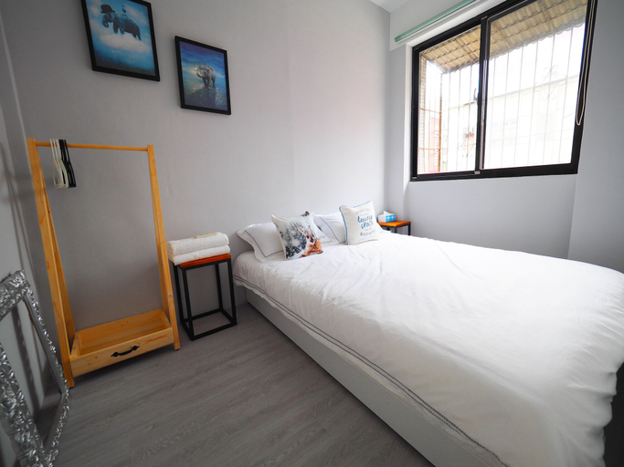 Bedroom 4, Through AB, Taipei City