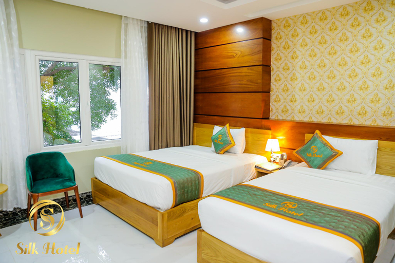 RedDoorz Plus near Tan Son Nhat Airport 2, Tân Bình