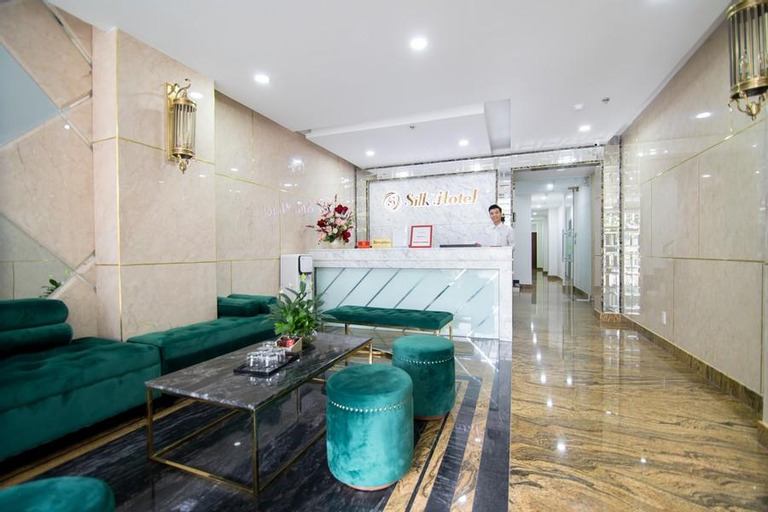 RedDoorz Plus near Tan Son Nhat Airport 2, Tân Bình
