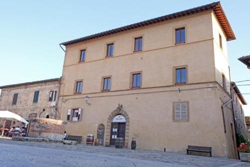 Rooms and Wine al Castello, Siena