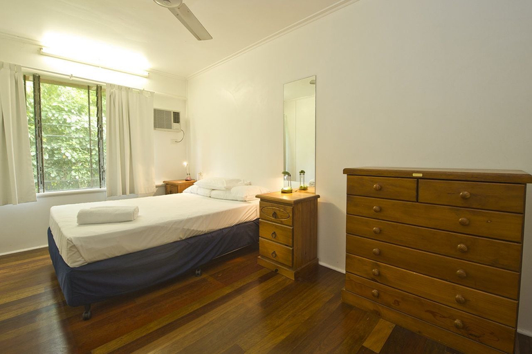 Bathroom 3, Kooyong Apartment 5, Magnetic Island