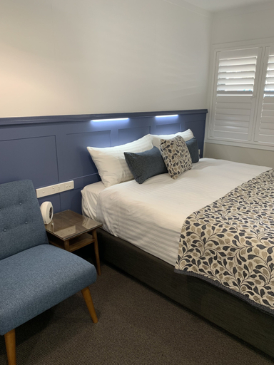 Bedroom 2, Granite Belt Motel, Stanthorpe