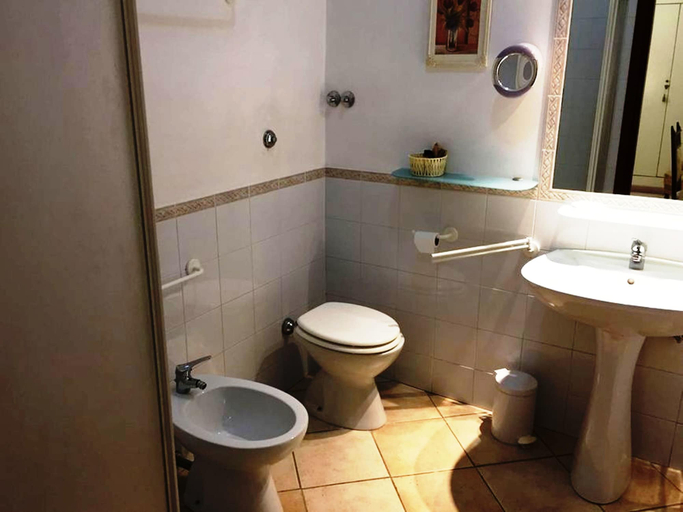 Bathroom 4, La Residenza dei Nobili, Catanzaro