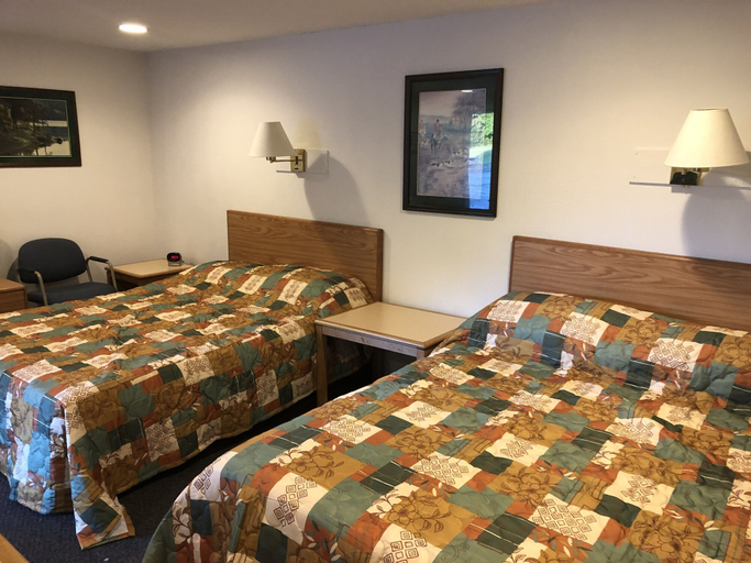 Bedroom 3, Spring Haven Motel, Lawrence