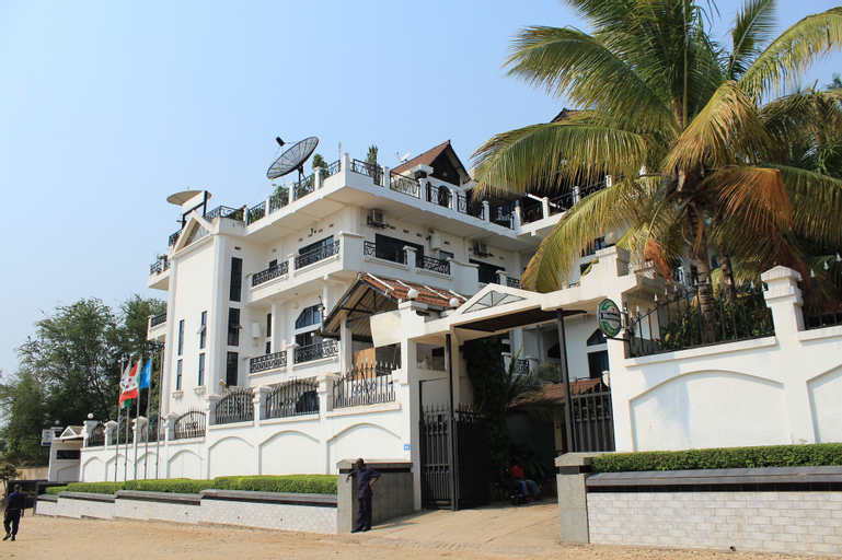 Mount Zion Hotel, Roherero