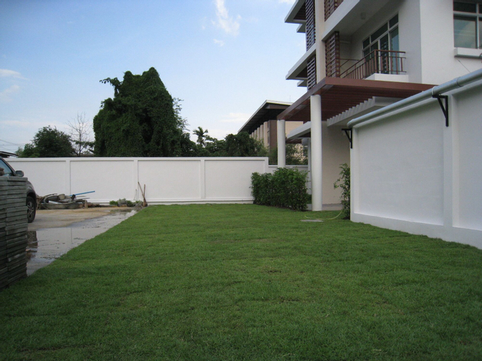 Green Apartment, Lat Phrao