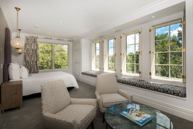 Others 1, Henley Hotel, Waipa