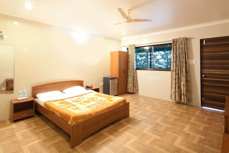 Bedroom 5, GP Farm, Nashik
