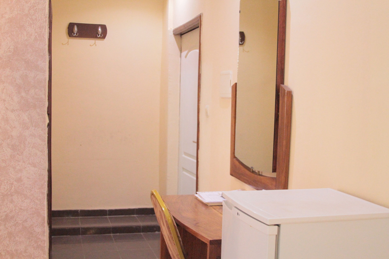 Bathroom 3, Golden Plazza, Conakry