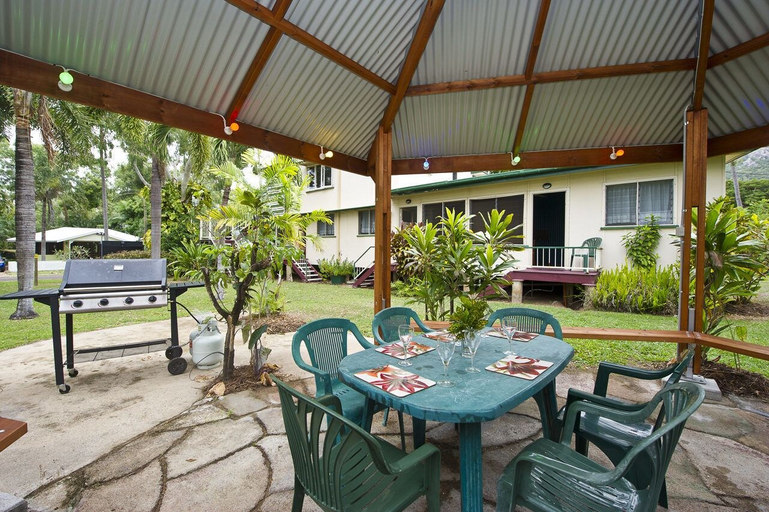 Others 5, Kooyong Apartment 4, Magnetic Island