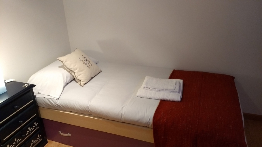 Bedroom 3, Apartamentos o Almacen, A Coruña