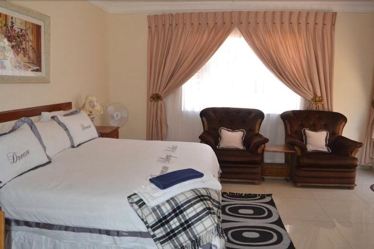 Ebuhleni Guest Lodge, Bulawayo