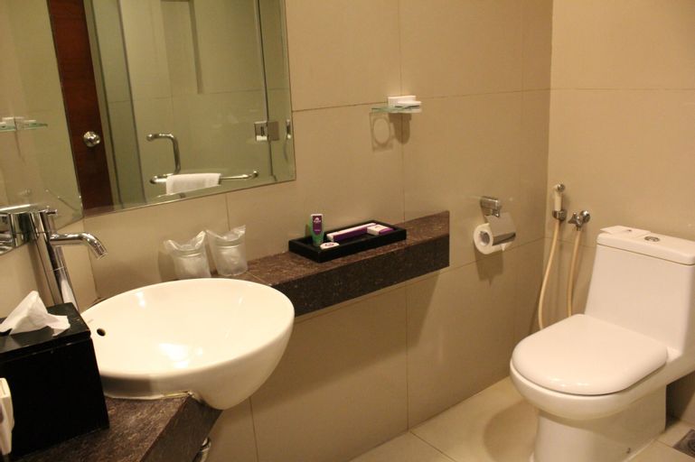 Anggrek Shopping Hotel, Bandung