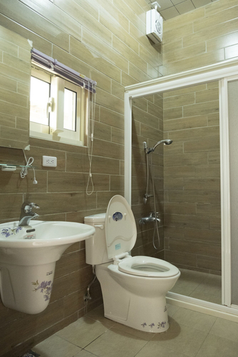 Bathroom 3, Urarakana B&B, Miaoli