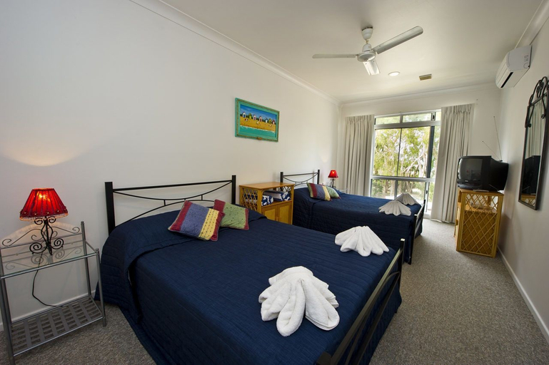 Bedroom 2, Beachcomber Unit 2, Magnetic Island