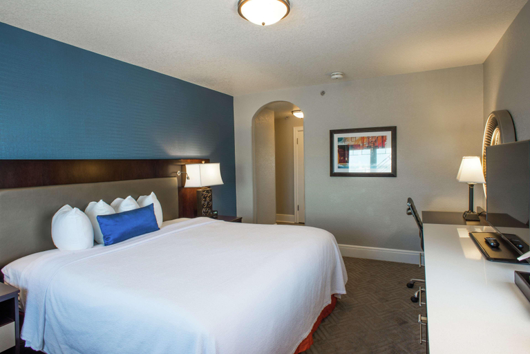 Bedroom 2, Hotel Alex Johnson, Curio Collection By Hilton, Pennington