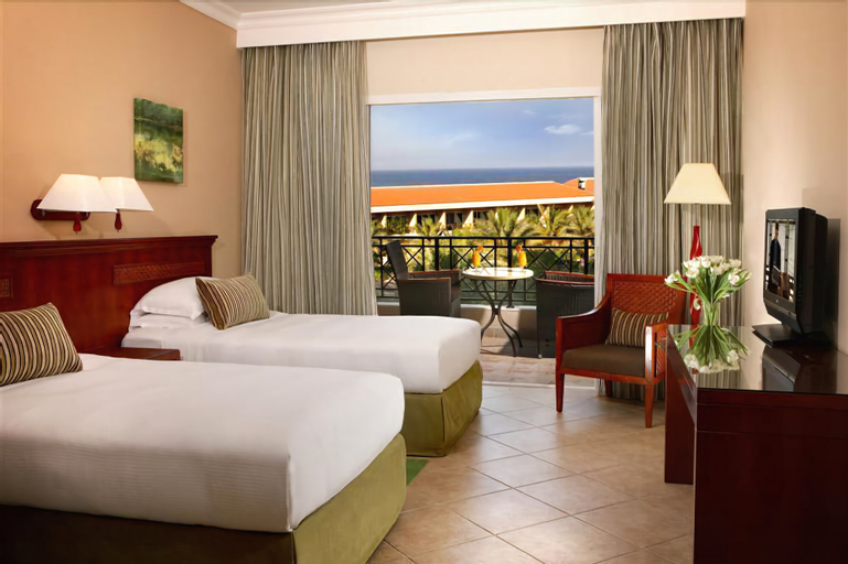 Fujairah Rotana Resort & Spa - Al Aqah Beach,