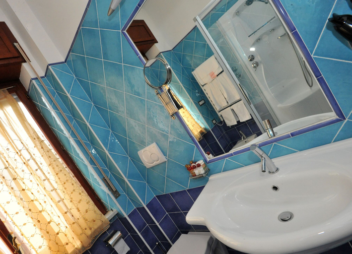 Bathroom 4, Le Case Della Costa, Salerno