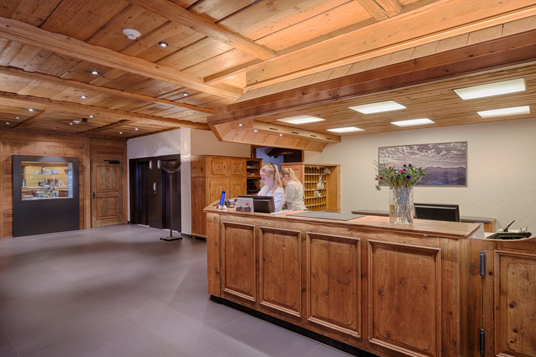 Public Area 4, Bernerhof Swiss Quality Hotel, Saanen