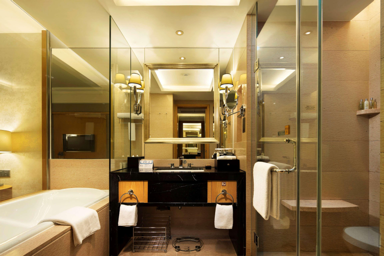 Bathroom 11